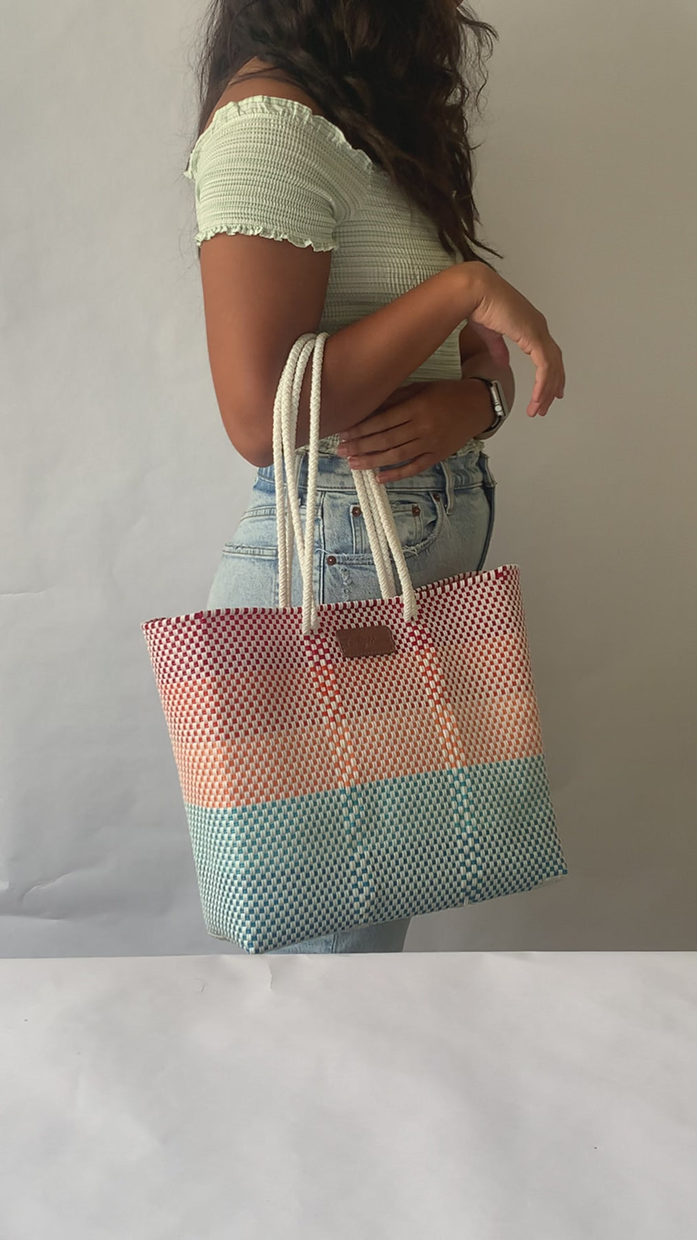  Mixte Woven Super Tote, Handwoven Recycled Plastic Tote,  Mexican Woven Bag, Beach Bag, Summer Bag, Blue & Beige Beach Bag,  Water-Resistant Tote : Handmade Products