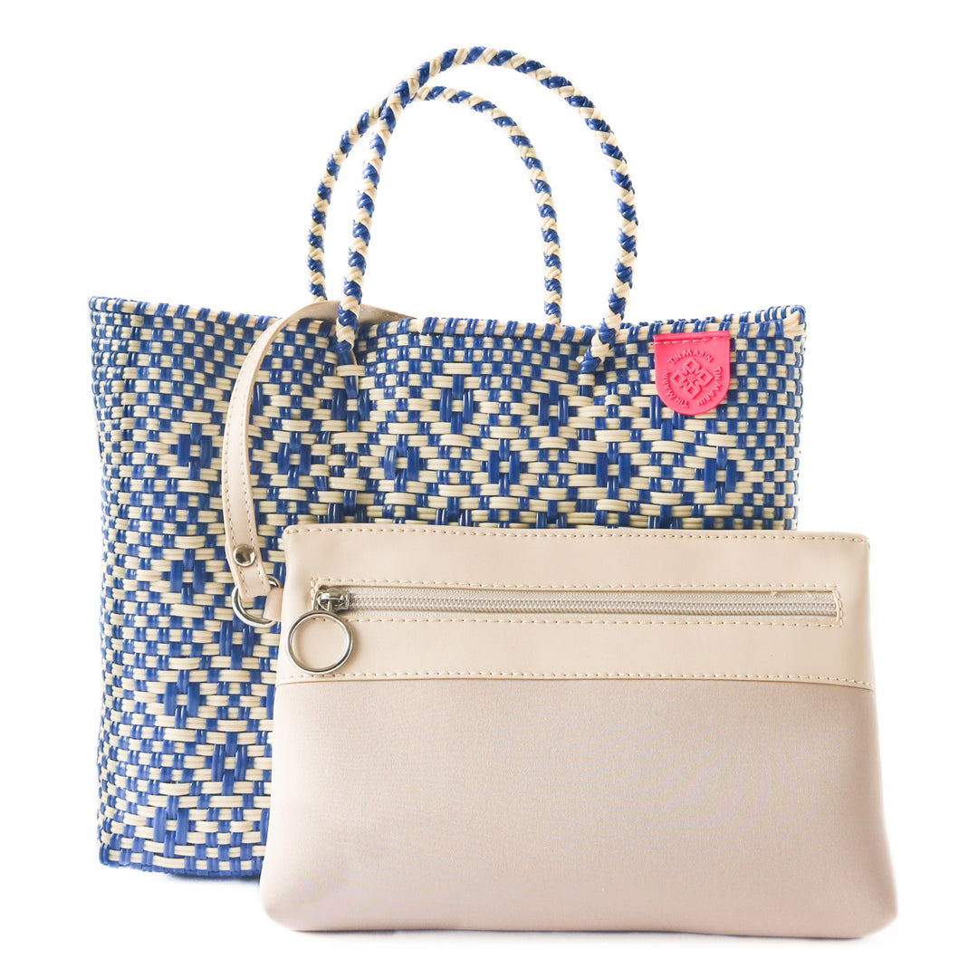 mixte medium woven crossbody bag in blue and beige with detachable mesh pouch — handmade from recycled plastic in Mexico by Tin Marin